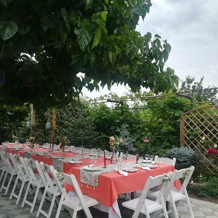 My Garden Hotel Tbilisi Buitenkant foto