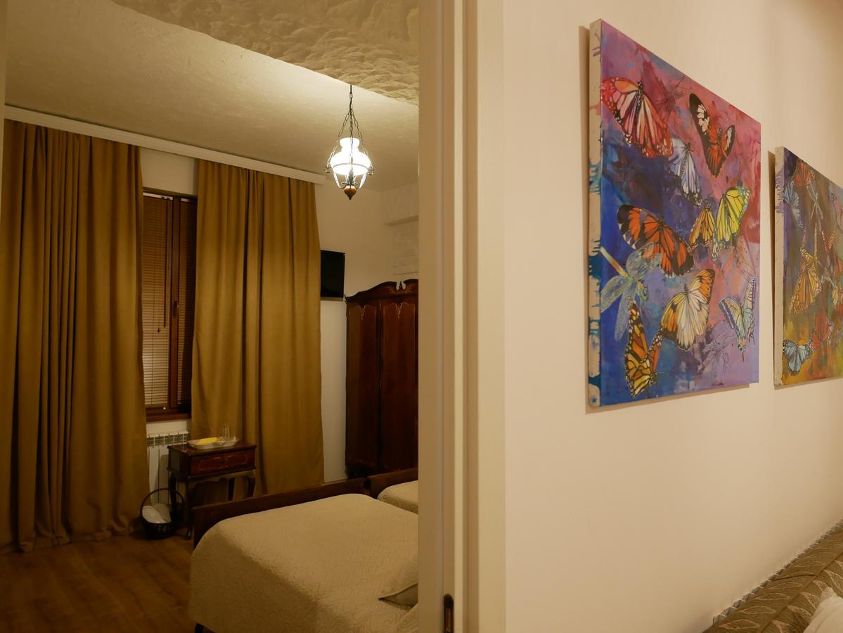 My Garden Hotel Tbilisi Buitenkant foto